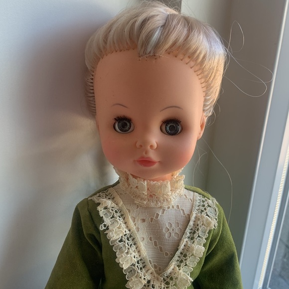 Vintage specialty doll (circa 1980’s) - Picture 3 of 3